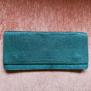 Evergreen Alligator Clutch
